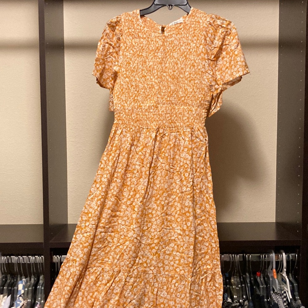 Yellow/cream flower flowy Maxi dress